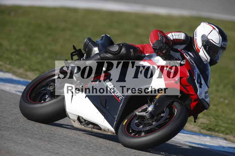 /Archiv-2024/02 29.01.-02.02.2024 Moto Center Thun Jerez/Gruppe gruen-green/40